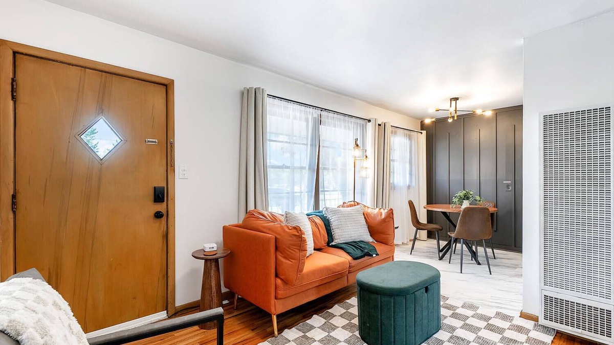Derby Apartment | Derby Den- K-Close to Park!