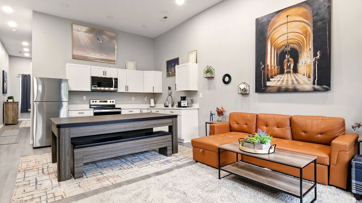 Shelby Park House | Derby Oasis- Home Away From Home