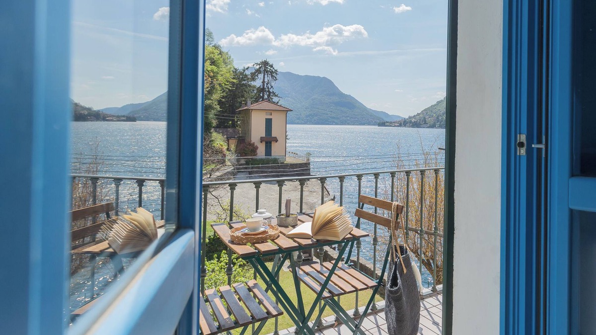 Careno Apartment | Deriva Apartment on Careno's Beach by Rent all Como