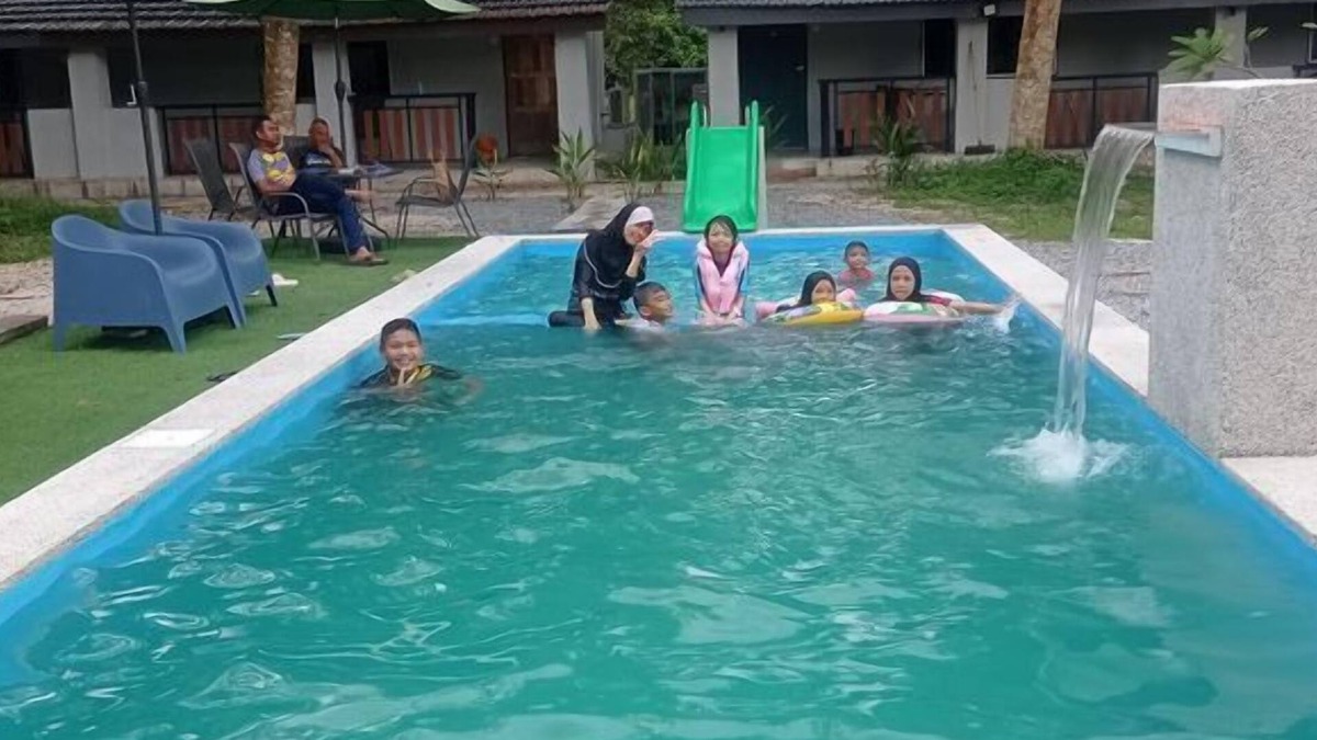 Kampung Kuala Parit Ski Chalet | Desa Retreat Kuala Kangsar