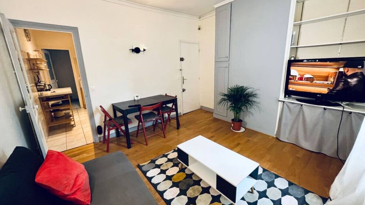 Fontainebleau Condo | Descent flat in the center of Fontainebleau
