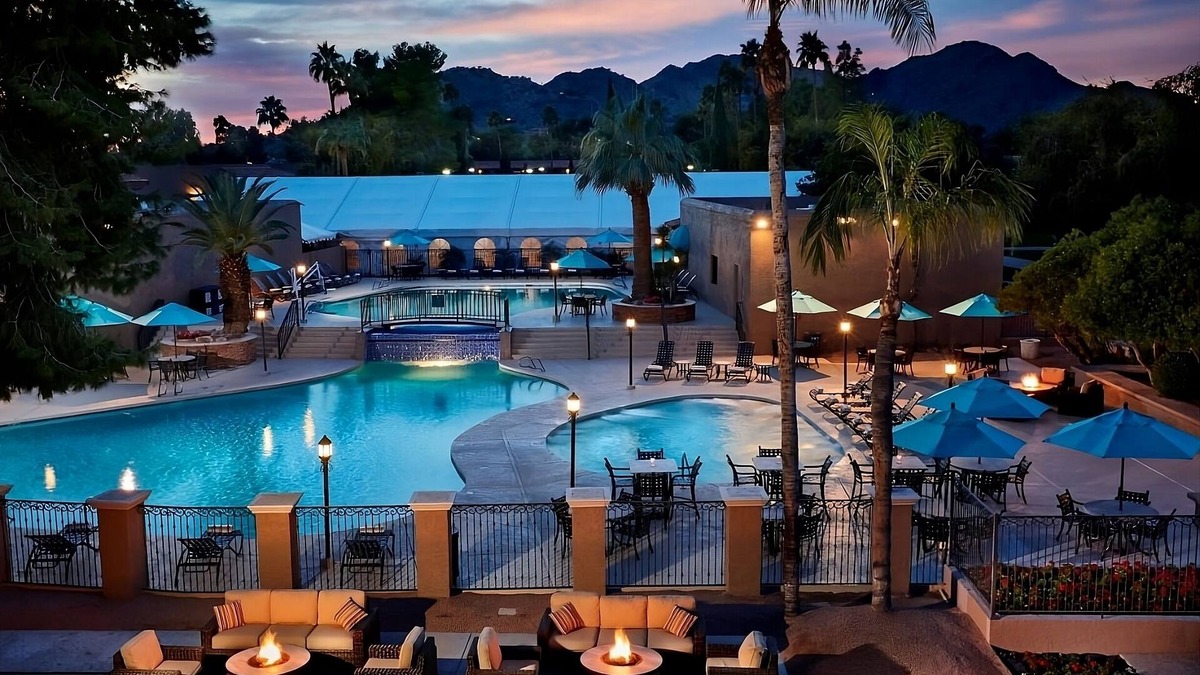 South Scottsdale Resort | Desert Adventure! 2 Serene Units, Picturesque Views, Spa, Bar, On-Site Dining