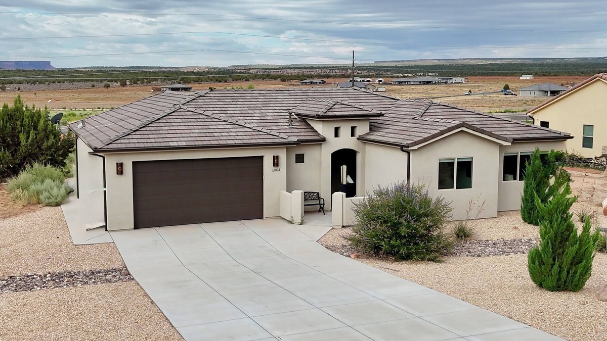 Apple Valley House | Desert Basecamp near Zion & Gooseberry Mesa | Family-Friendly New Build