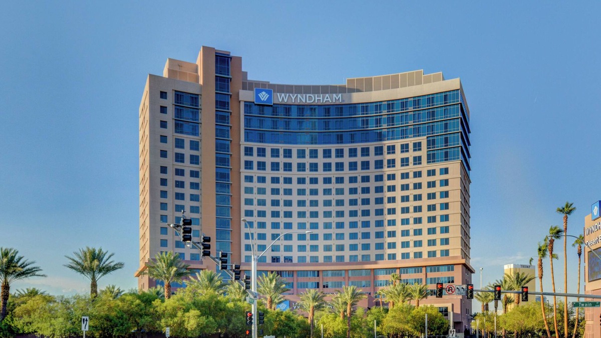 Las Vegas Condo | Desert Blue 2 bedroom 2 bath condo - near strip