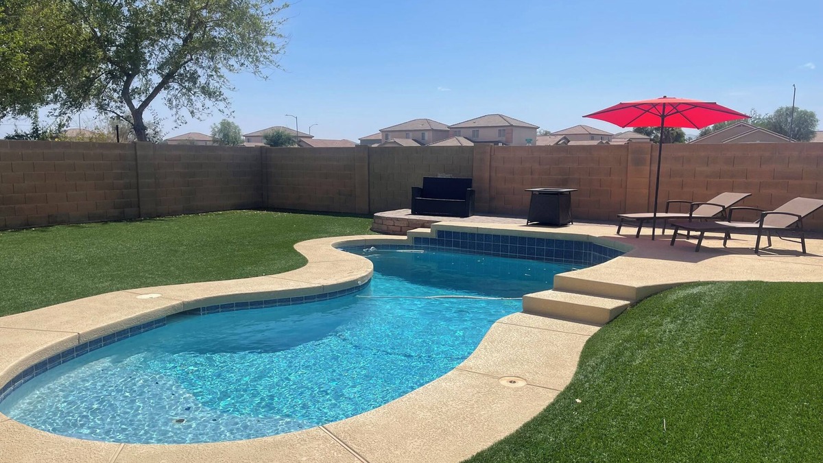 El Mirage House | Desert Mirage- Pool oasis near Westgate fun