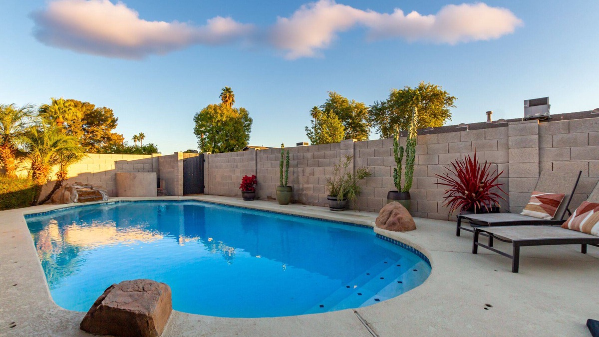 Pointe Scottsdale House | Desert Modern - Old Town Scottsdale! Pool and Hot Tub! Game Room!