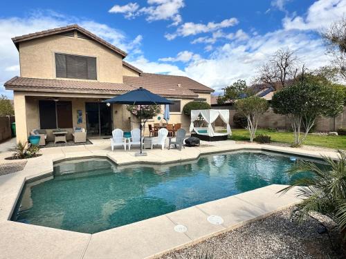 Signal Heights House | Desert Oasis 4BD 3BA, Lux Resort Pool in Mesa, AZ