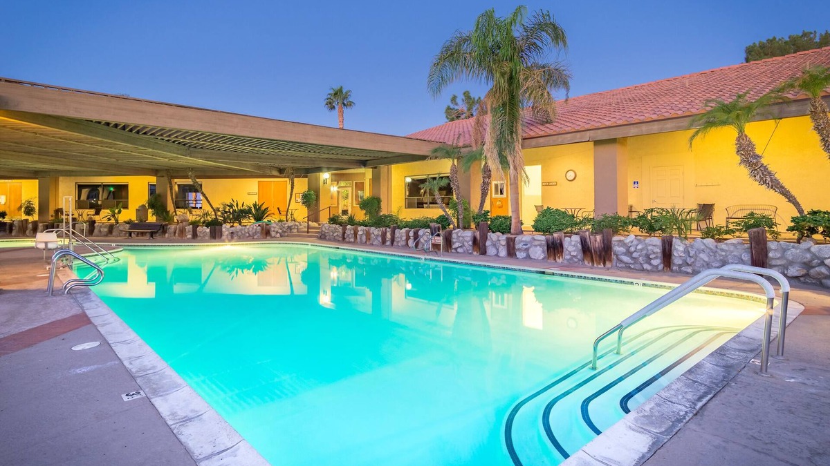 Desert Hot Springs House | *Desert Oasis Resort*~ Mineral Hot Spring Pools