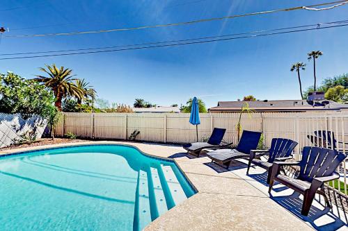 New Papago Parkway House | Desert Paradise