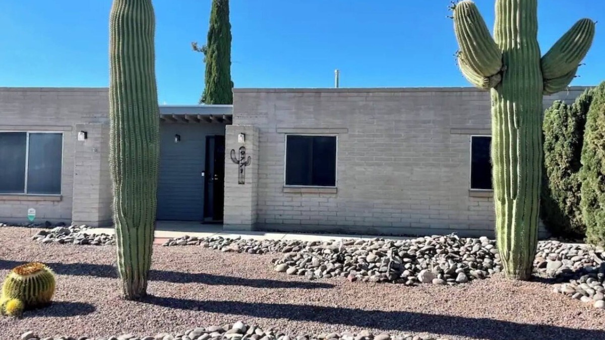 South Harrison House | Desert paradise with pool. Charming 3-bedroom house pet friendly in Tucson!