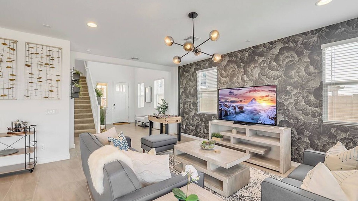 Maryvale House | Desert Rose 3Bdrm Phoenix Retreat