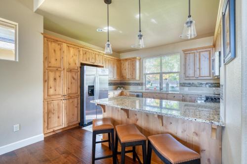 Redmond House | Desert Sky Daydream · Eagle Crest Golf Resort Serene 3BR Home