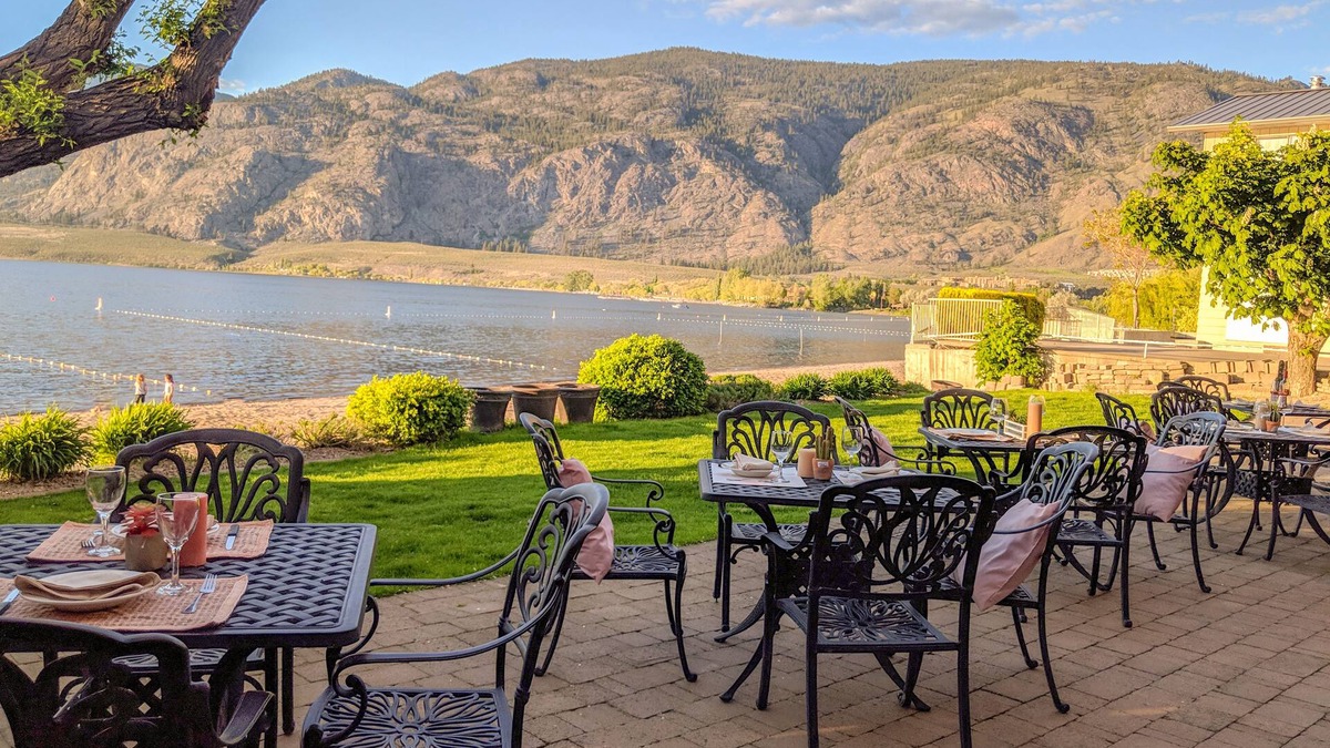 Okanagan-Similkameen Condo | Desert Surfside Waterfront Accommodations