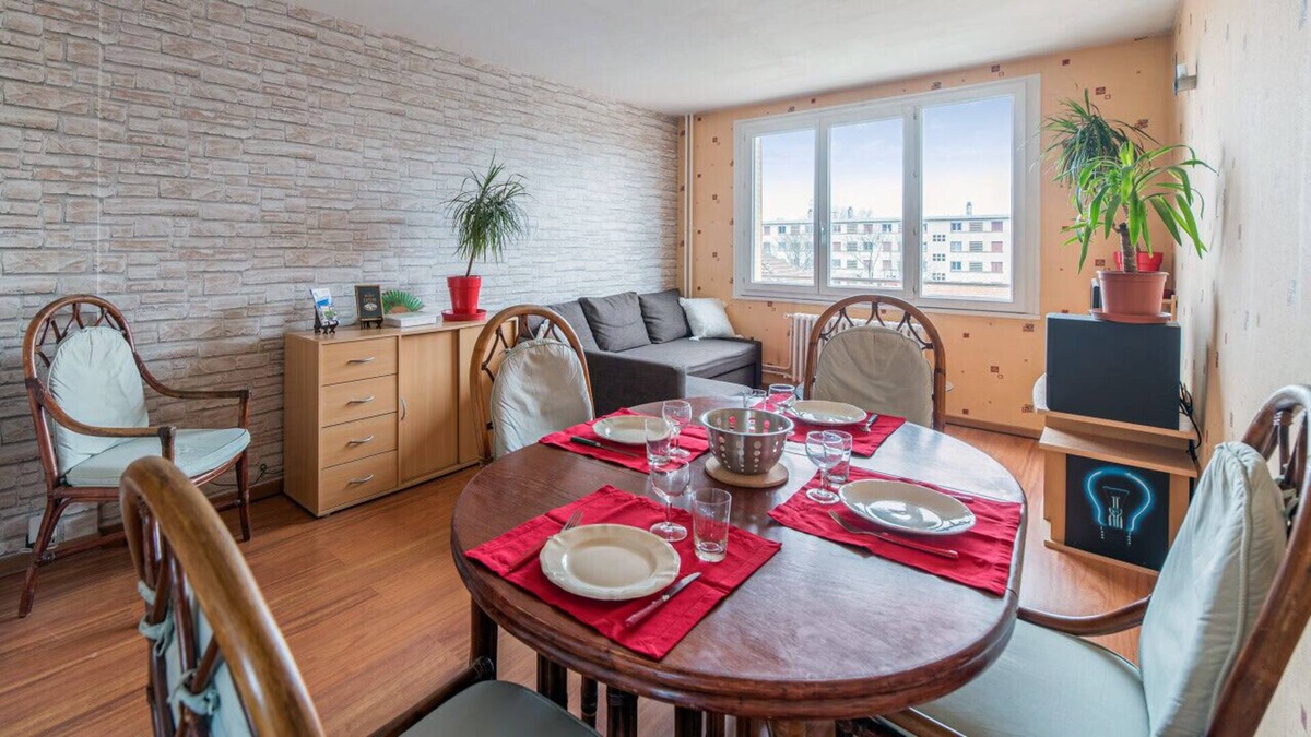 Buers Apartment | Design and calm flat with parking in Villeurbanne, 10 min to Lyon - Welkeys
