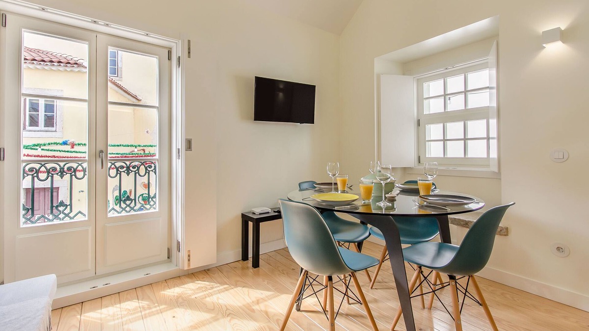 Santo Estevao Apartment | Design Apartment in Typical Alfama