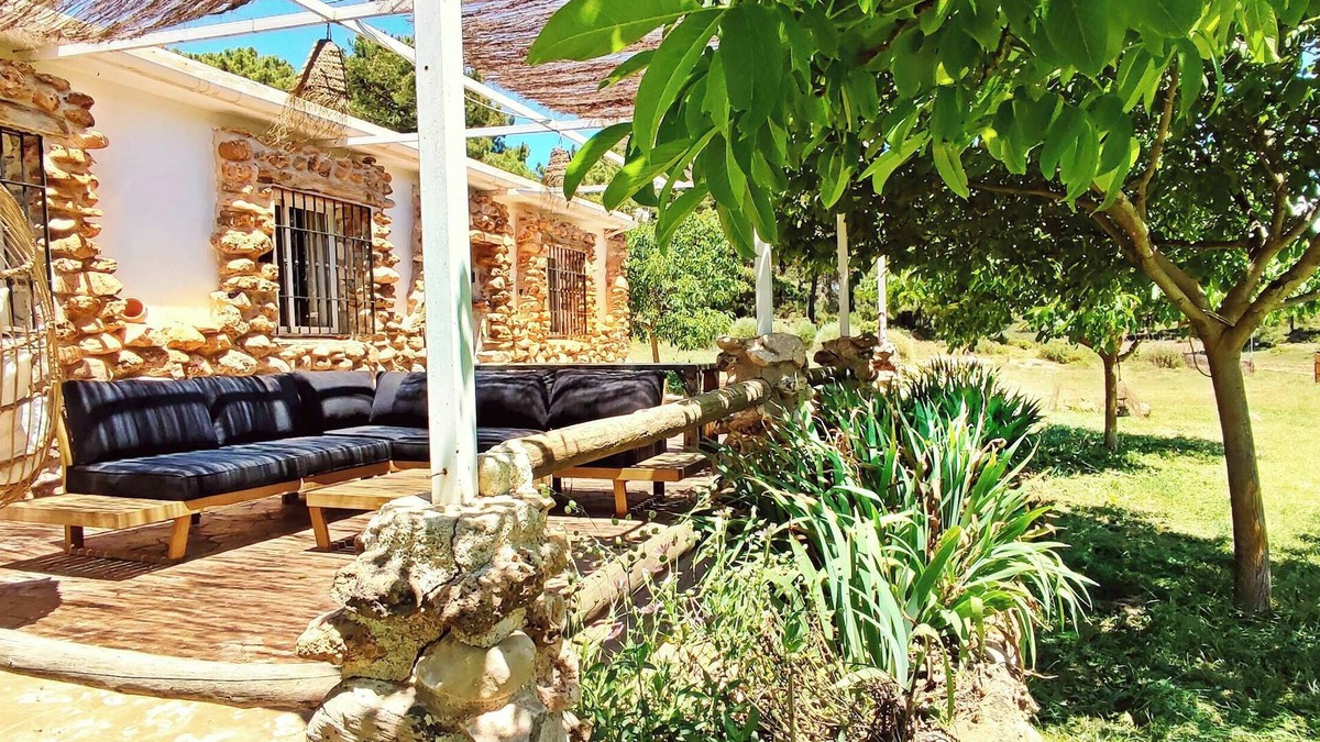 Almunecar Cabin | Design Cabin in the Forest with Jaccuzi - Esencia Lodge