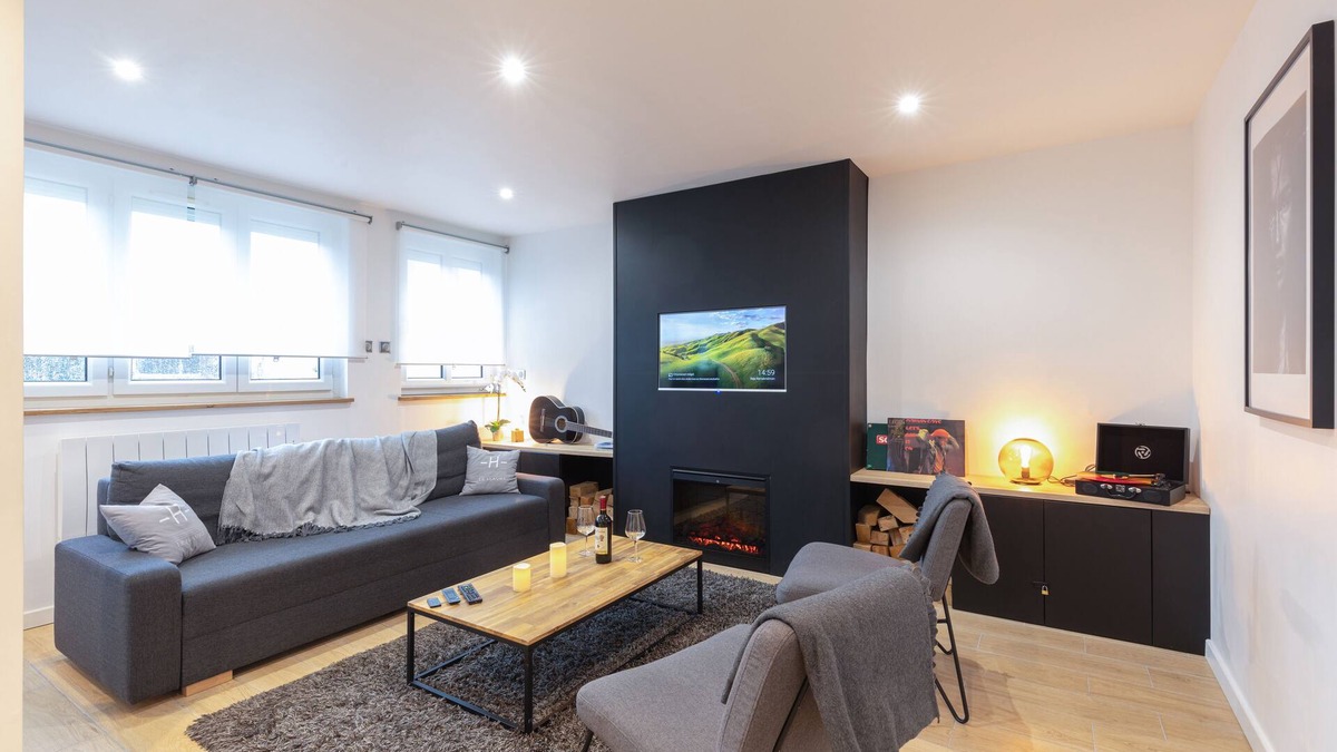 Saint-Martin-du-Littoral Apartment | DESIGN - CITY CENTER - 3 MIN BEACH - BOX