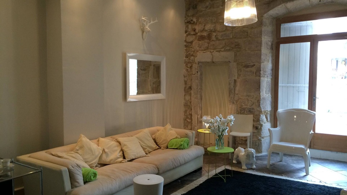 Les Vans Cottage | Design gite in an 18th-century town house