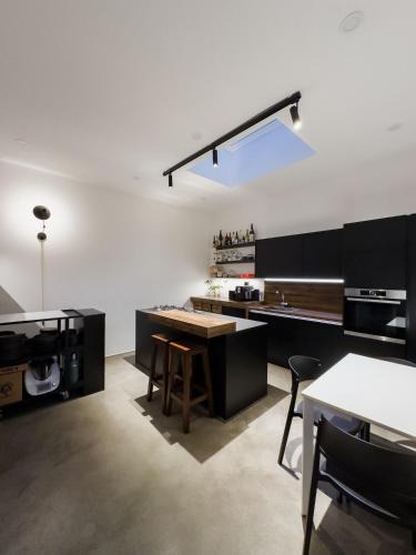 Vanchiglietta Apartment | Design Loft with Free Private Parking