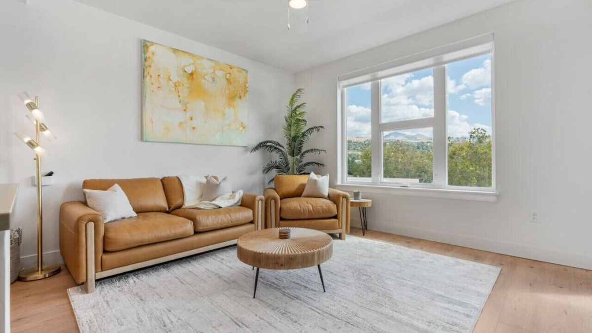 Downtown Salt Lake City Apartment | Designer 1BR with Pool and Htub