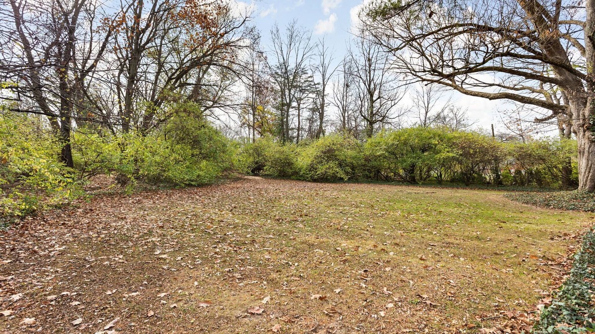 Indianapolis House | Designer 2 bedroom, 1 acre retreat in the city