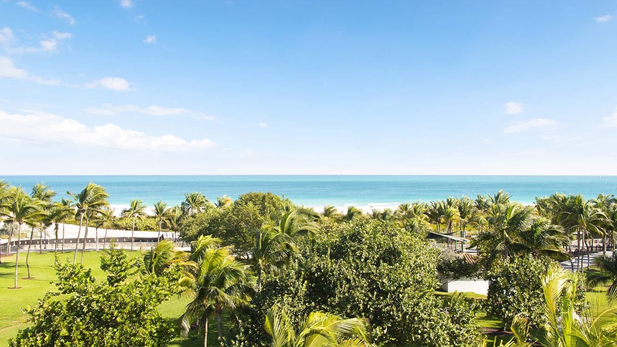 South of Fifth Condo | Designer 2-Bedroom Condo Directly on Ocean Drive in South Beach