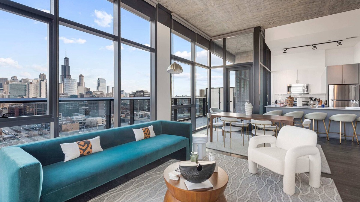 West Loop Apartment | Designer 2BR in Walkable Fulton Market