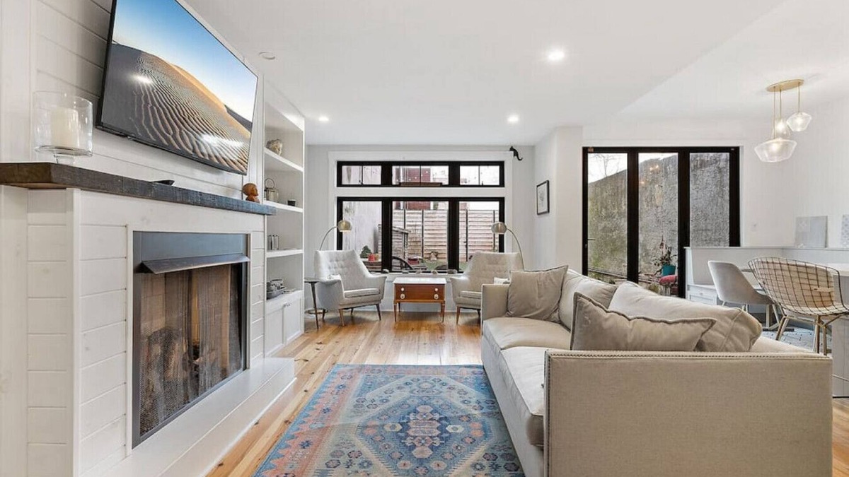 Pennsport House | Designer 3 BR Townhome w/Beautiful Backyard!