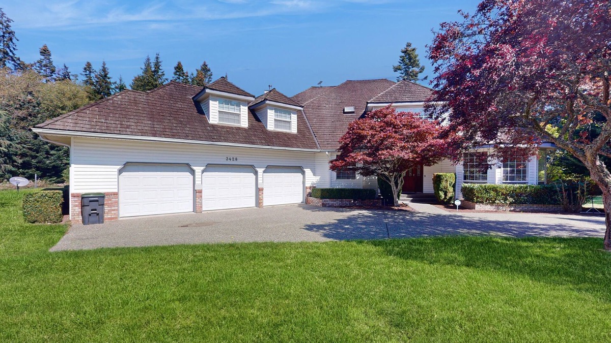 Oak Harbor House | Designer bay-view estate with home office, beach nearby