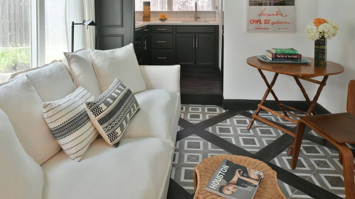 Neartown Cottage | Designer Cabana in Houston's Stylish Montrose Neighborhood