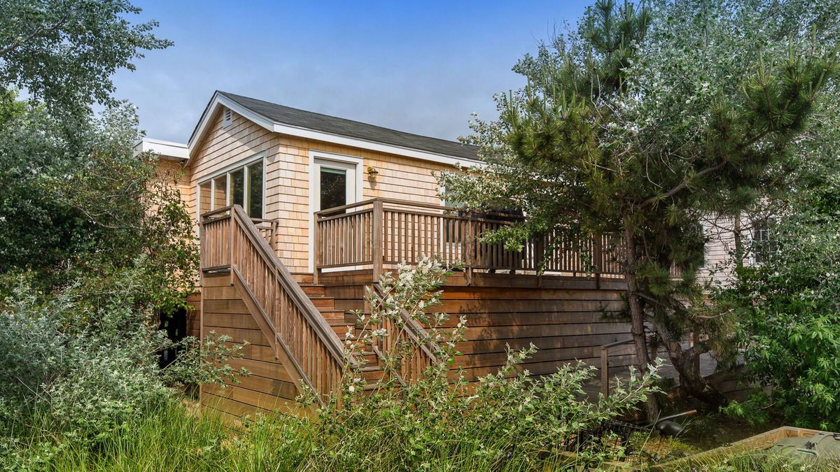 Ocean Bay Park Cottage | Designer cottage with amazing view, serene deck & outdoor shower - walk to beach