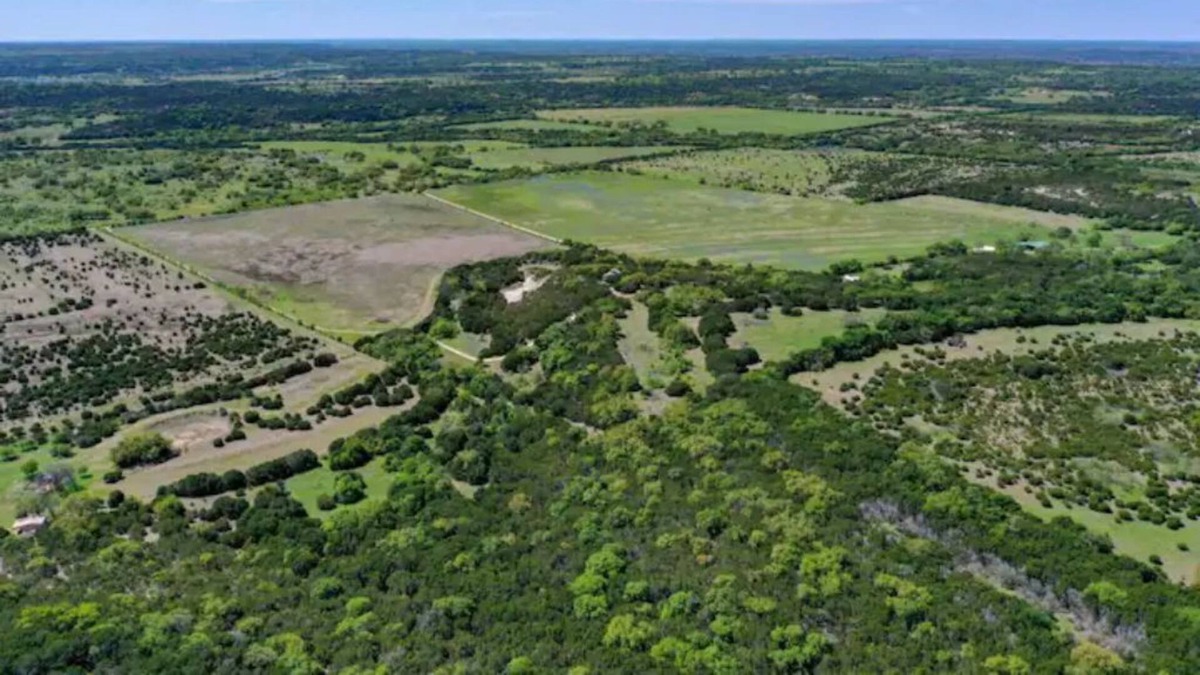 Jonesboro House | Designer Hill Country Home on 70acs Cranfills Gap