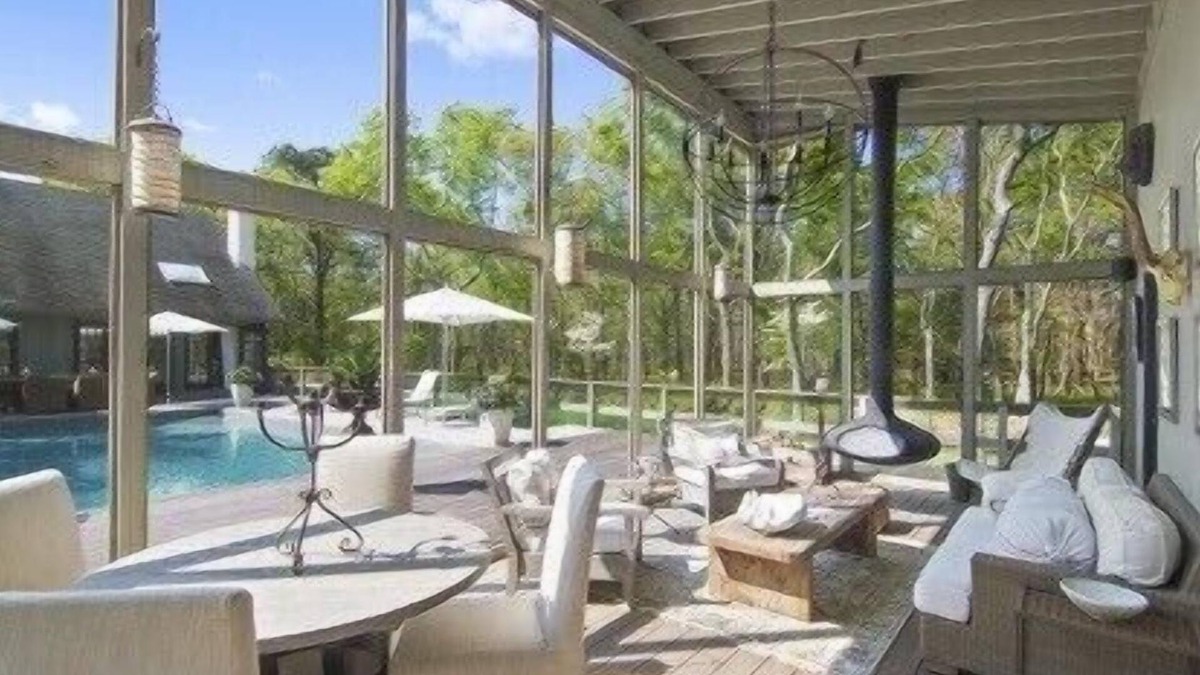 Sag Harbor House | Designer home in a prime location - Close to wineries and Ocean Beaches