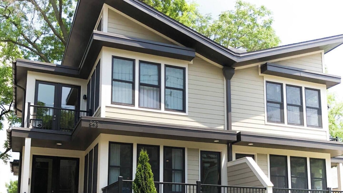 Woodward Heights House | Designer home is short walk to Rupp & Manchester