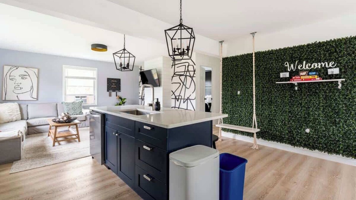 South Hill House | Designer Home on South Hill with EV charger