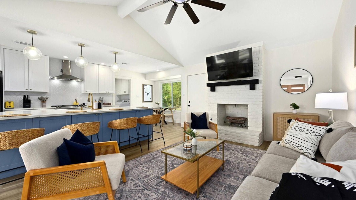 North Austin Civic Association House | Designer Home, Sleep 8, Ask us about FREE add-ons