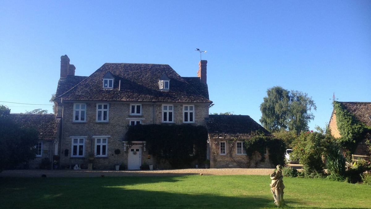 Buscot House | Designer House at Buscot Manor