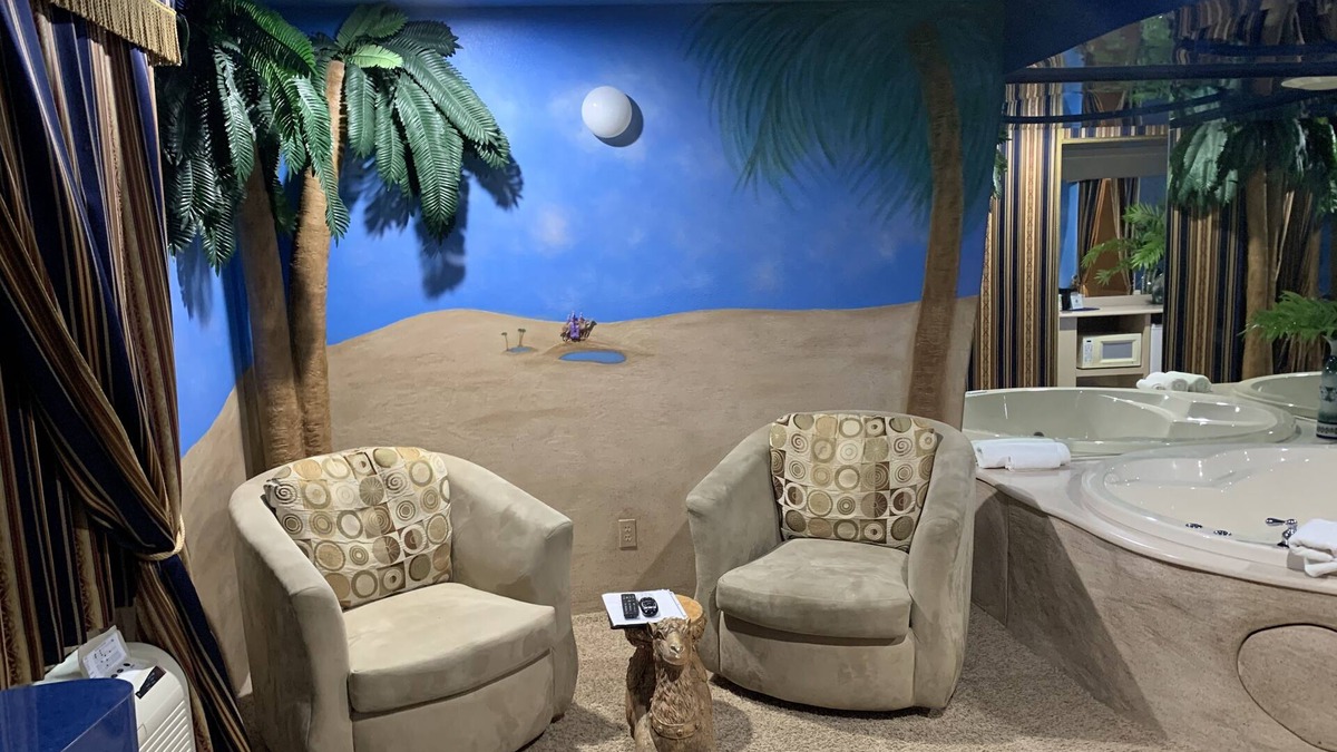 Toledo Hotel | Designer Inn & Suites