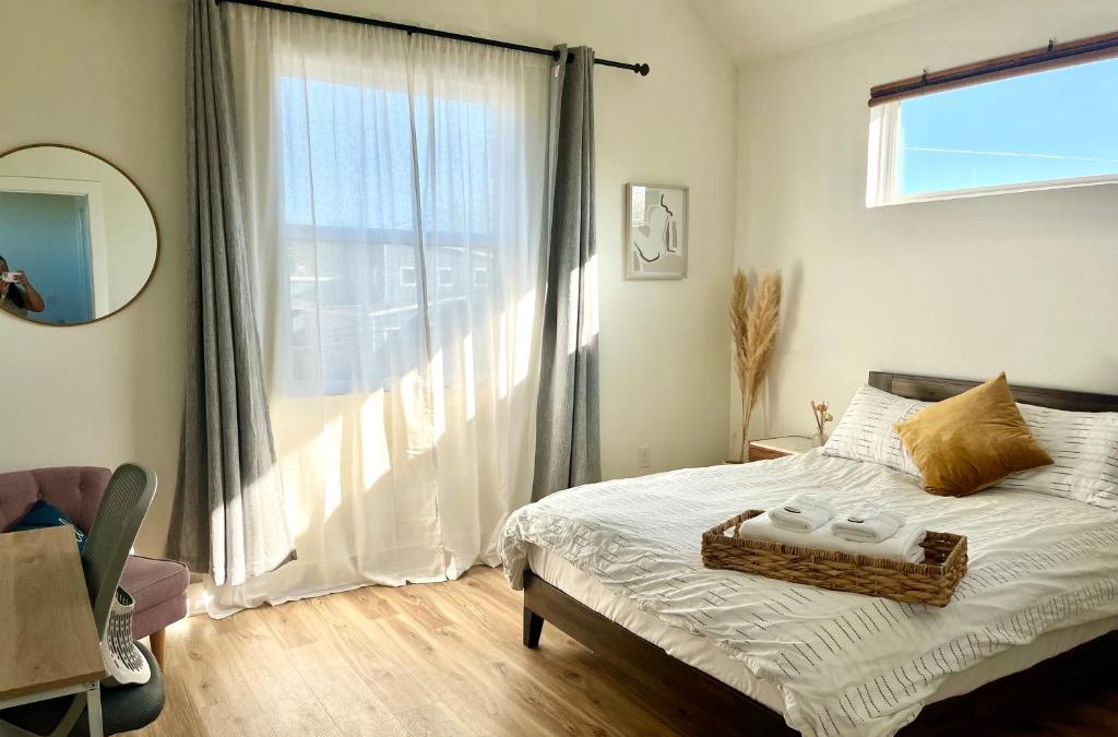 St. Johns House | Designer NEW 10min dt Pet friendly 7min Park-Room A