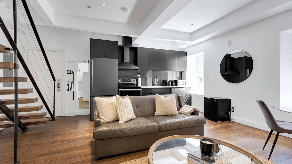 Old Montreal Apartment | Designer Penthouse|2-Level Loft+Free Parking