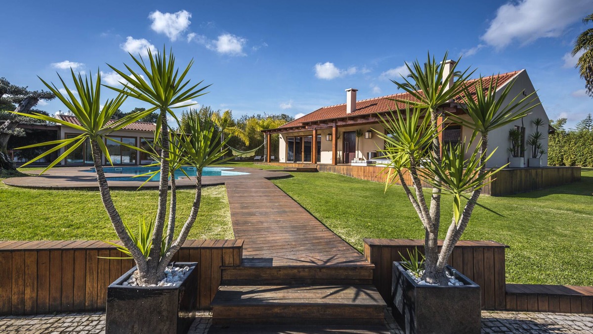 Fernao Ferro Villa | Designer villa with private swimming pool near Sesimbra