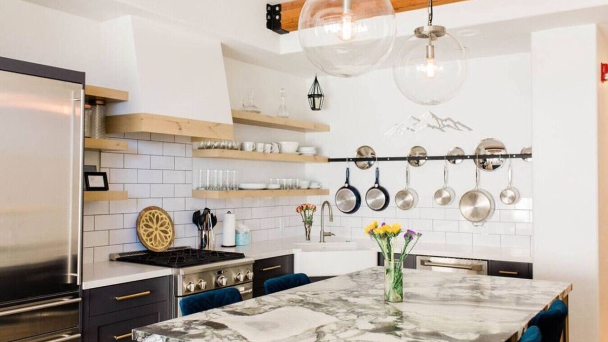 South Snyderville Basin House | Designers Dream with Gorgeous Views. Walkable!