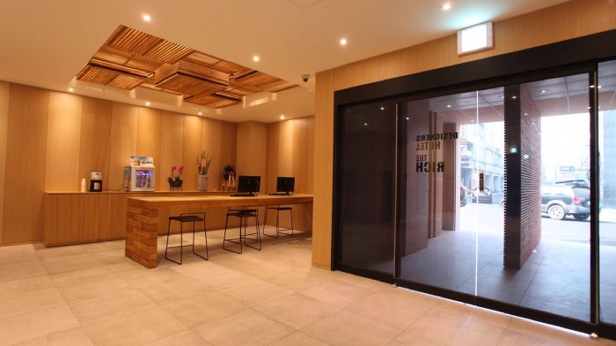 Goyang Hotel | Designers Hotel The Rich