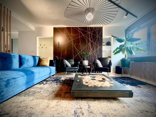 Sint-Amandsberg Apartment | Desk Till Dawn