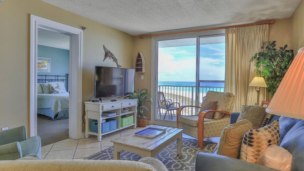 North West Florida Condo | Destin on the Gulf 503 | Beachfront Escape with Pool and Balcony Views