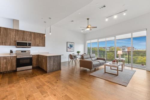 Cedars Apartment | Destination at the Cedars 417