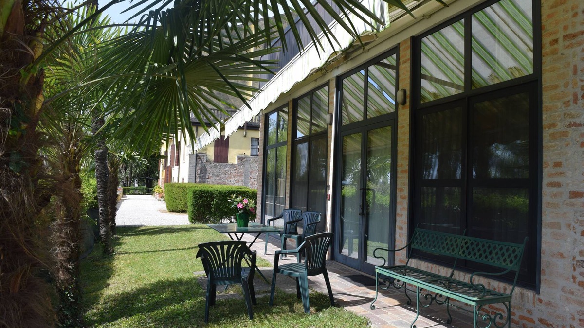 Vigonza Apartment | Detached apartment in ancient greenhouse near Padua