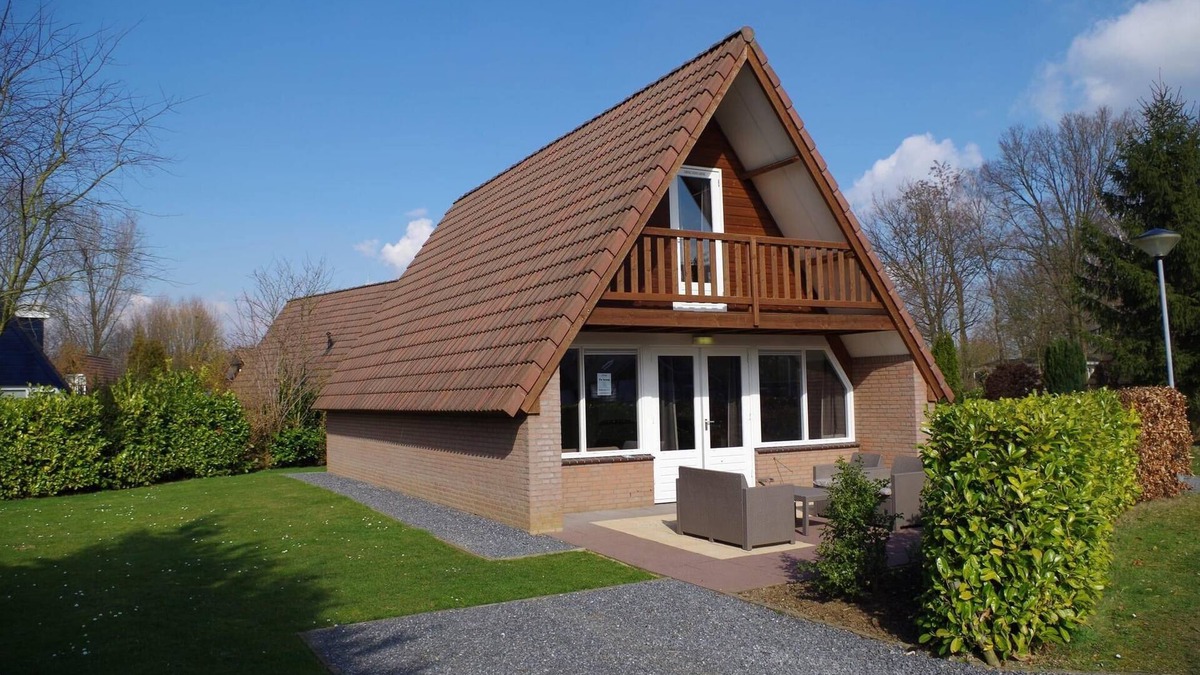 Susteren House | Detached bungalow with 3 bedrooms and a terrace