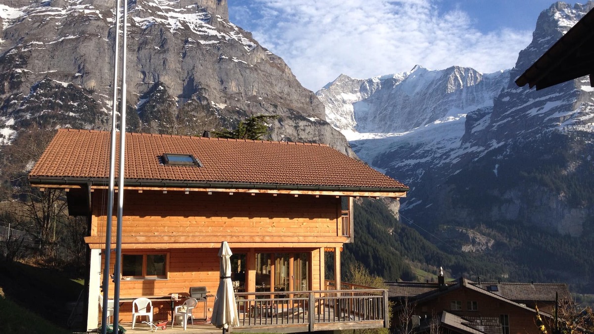 Grindelwald Ski Chalet | Detached chalet, 7 people, with a panoramic view of the famous Eiger north face