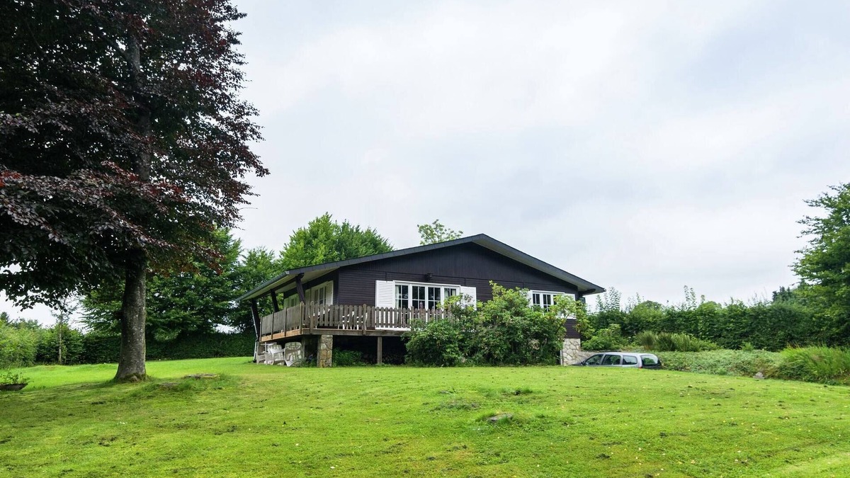 Buetgenbach Ski Chalet | Detached chalet with views of the lake of Butgenbach in the middle of nature